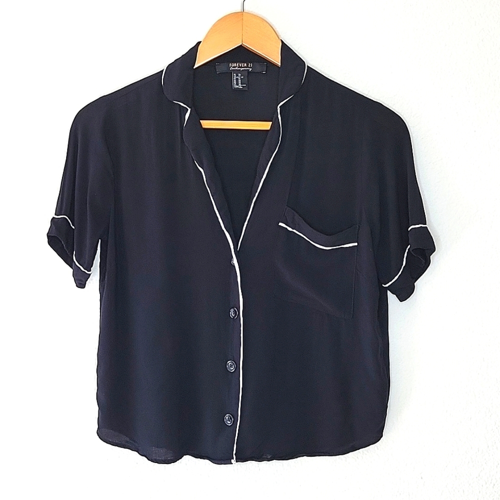 FOREVER 21 Contemporary Black Button Up Short Sleeve Pajama Sleep Shirt size XS